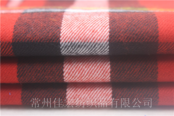 【絨毛豐滿而細(xì)膩】如此優(yōu)質(zhì)的法蘭絨面料，乃佳宏紡織29年的結(jié)晶